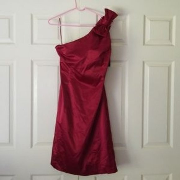 NWT Spiegel Formal Red Satin Gown size 18 - Picture 1 of 11